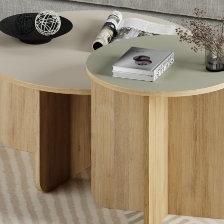 Ensemble tables basses Ø70 et Ø50, plateau beige et vert sauge, pieds imitation bois - HESTIOR