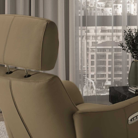 Fauteuil relax électrique pivotant tout cuir marron clair - REIRA
